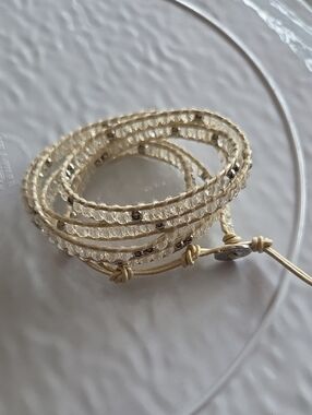 NWOT Victoria Emerson Cream, Clear Crystal & Silver Bead 5 Wrap Bracelet